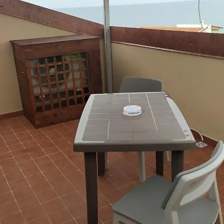 L'ancora Casa Al Mare アパート